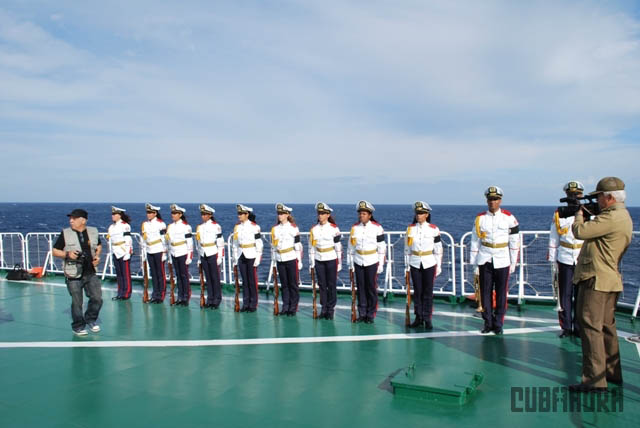 Sara Gonzalez - 03 Guardia de Honor