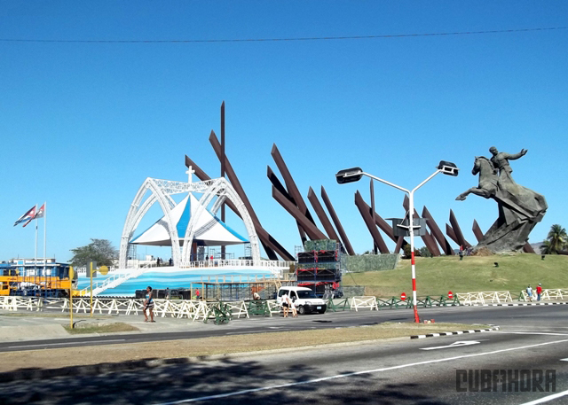 Plaza Antonio Maceo espera visita del Papa 05