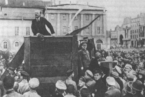 Lenin y la Revolución Socialista de Octubre 