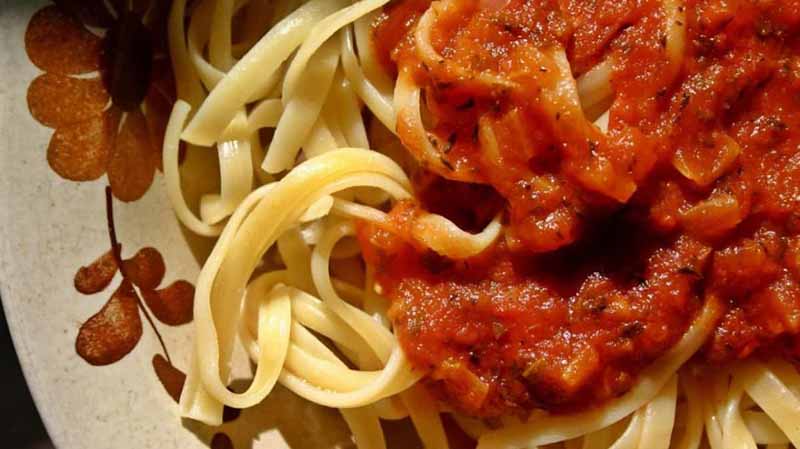 Pasta integral-salsa napolitana