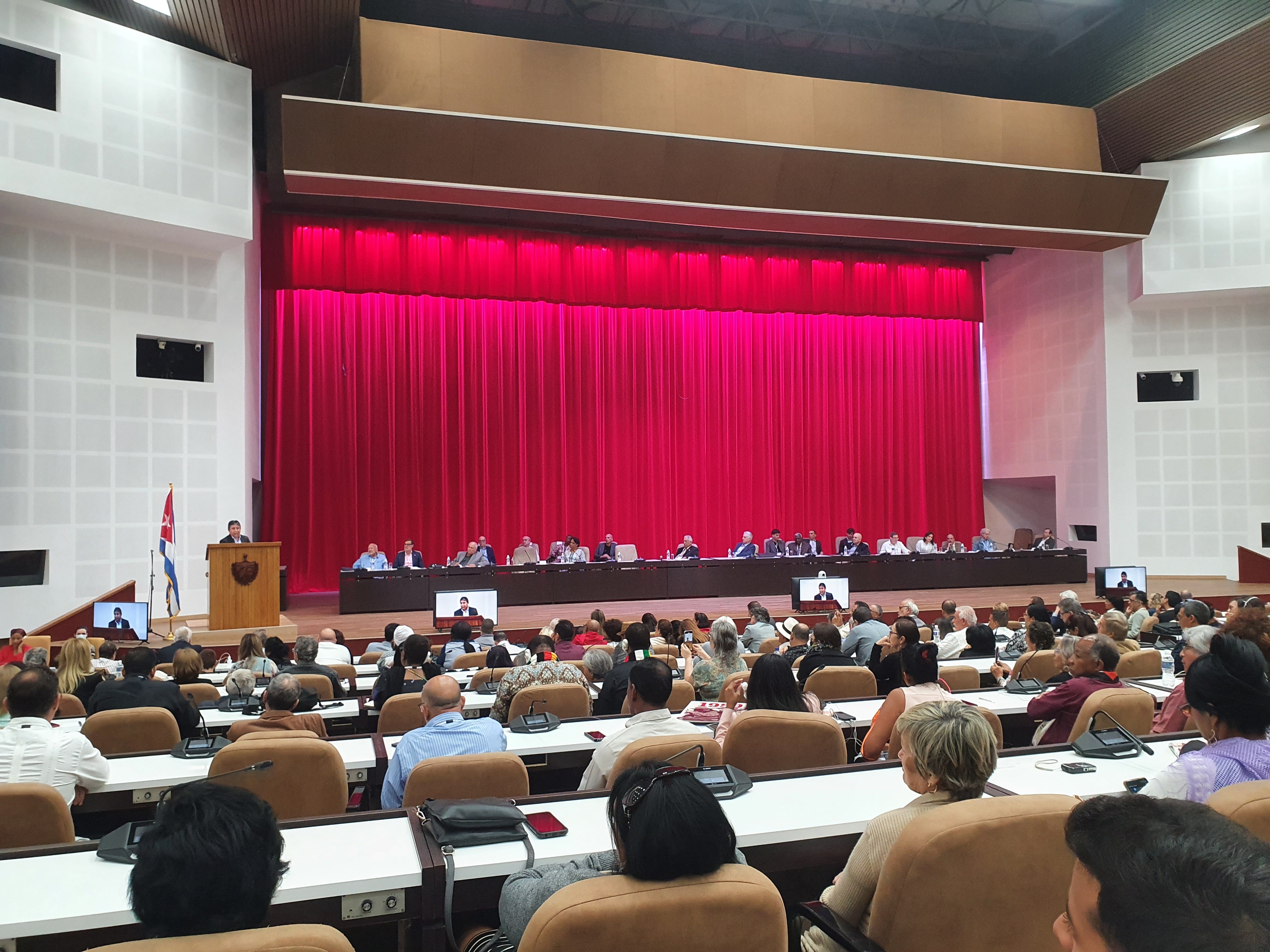 V Conferencia por el Equilibrio del Mundo V Conferencia por el Equilibrio del Mundo