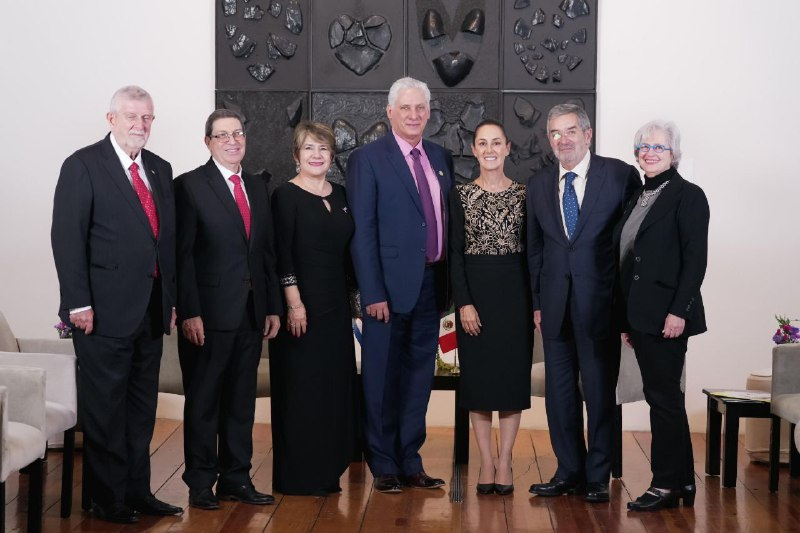 El presidente de Cuba, Miguel Díaz-Canel, sostuvo un encuentro con su homóloga de México, Claudia Sheinbaum El presidente de Cuba, Miguel Díaz-Canel, sostuvo un encuentro con su homóloga de México, Claudia Sheinbaum
