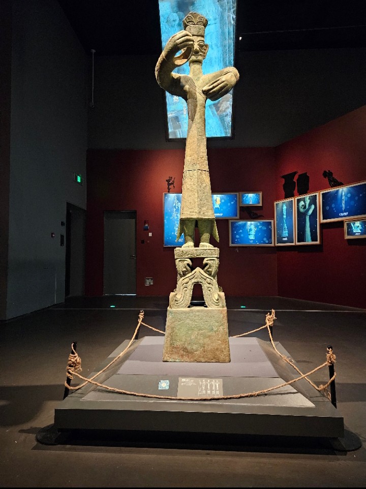 Exposición de nuevas piezas arquelógicas en China, civilizaciones de hace 3000 años Exposición de nuevas piezas arquelógicas en China, civilizaciones de hace 3000 años