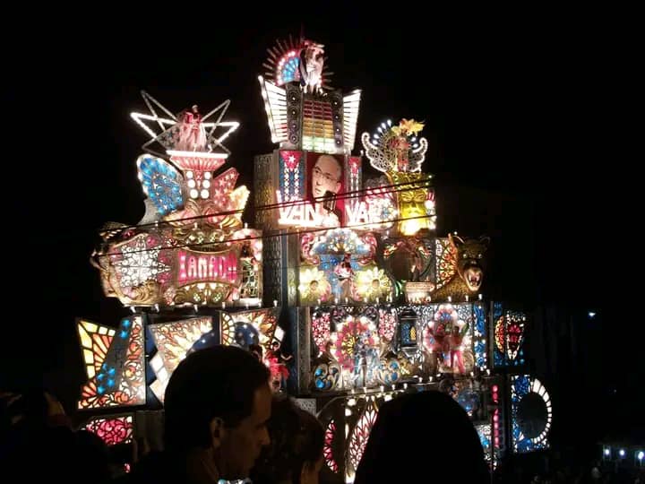 Sombras de Bejucal que regresan tocando tambor