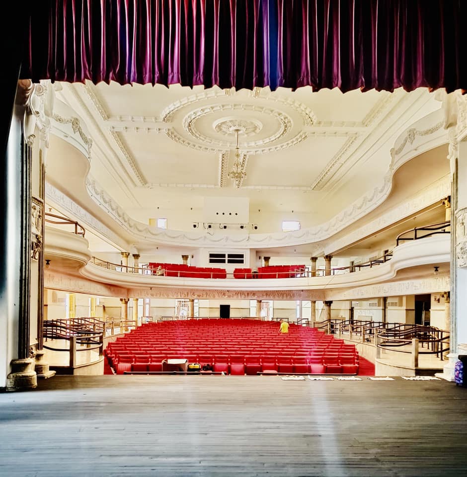 Renovada imagen del Teatro Principal de Ciego de Ávila