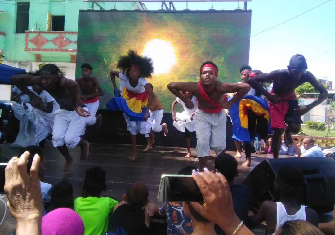 Expedición Cultural en 10 de Octubre