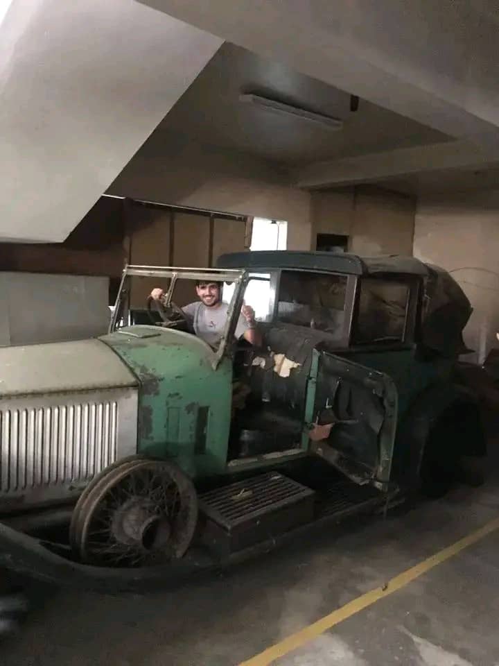 Eleanor canta desde el fondo del mar