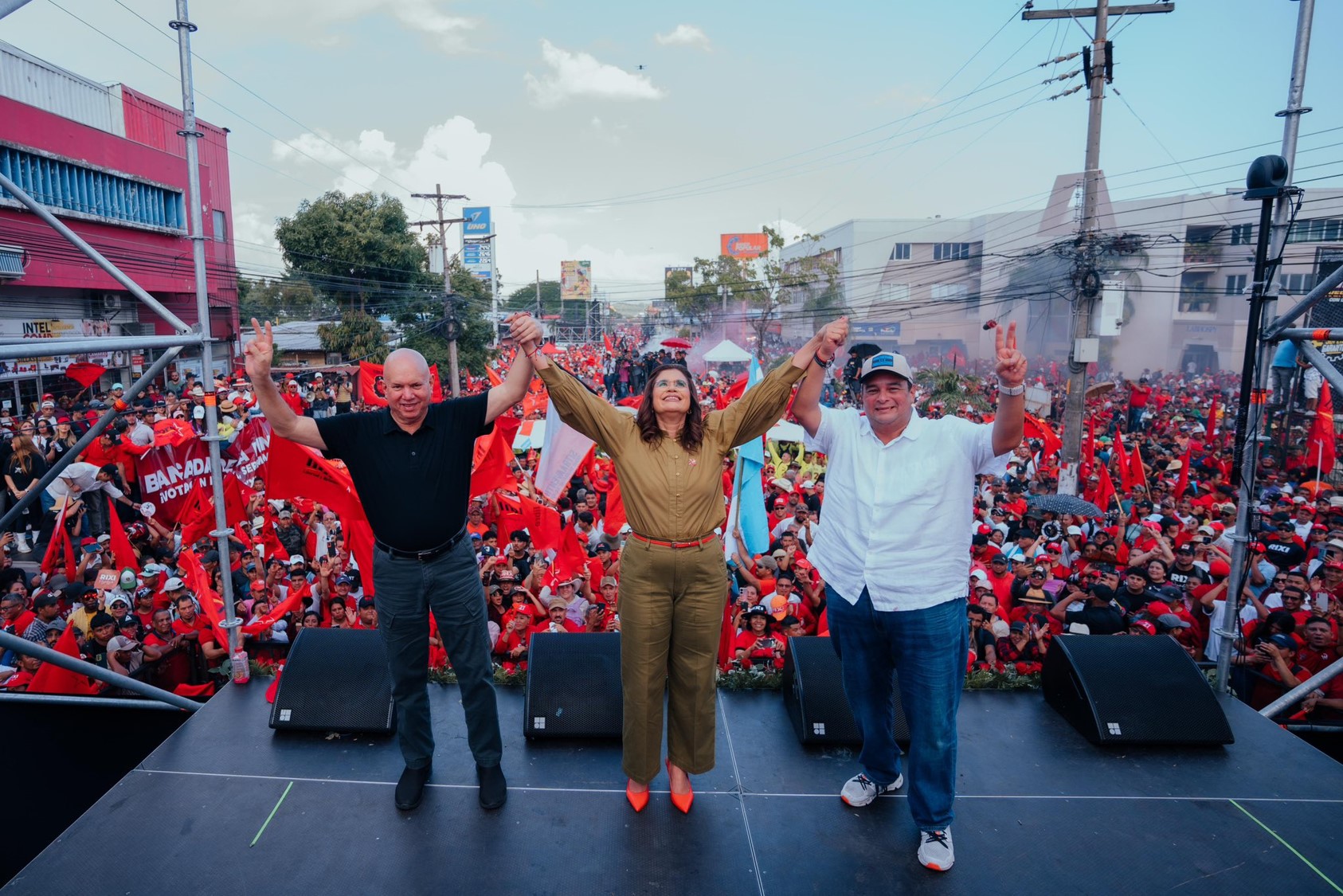 Movilización masiva en la ciudad de San Pedro Sula respalda la candidatura de Rixi Moncada. Foto: Tomada de @RixiPresidenta en X