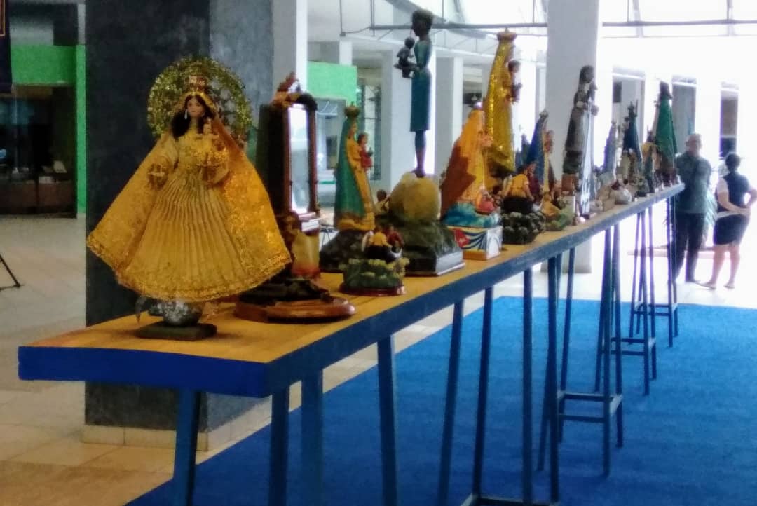 "Ave María", ofrenda a la patria toda "Ave María", ofrenda a la patria toda