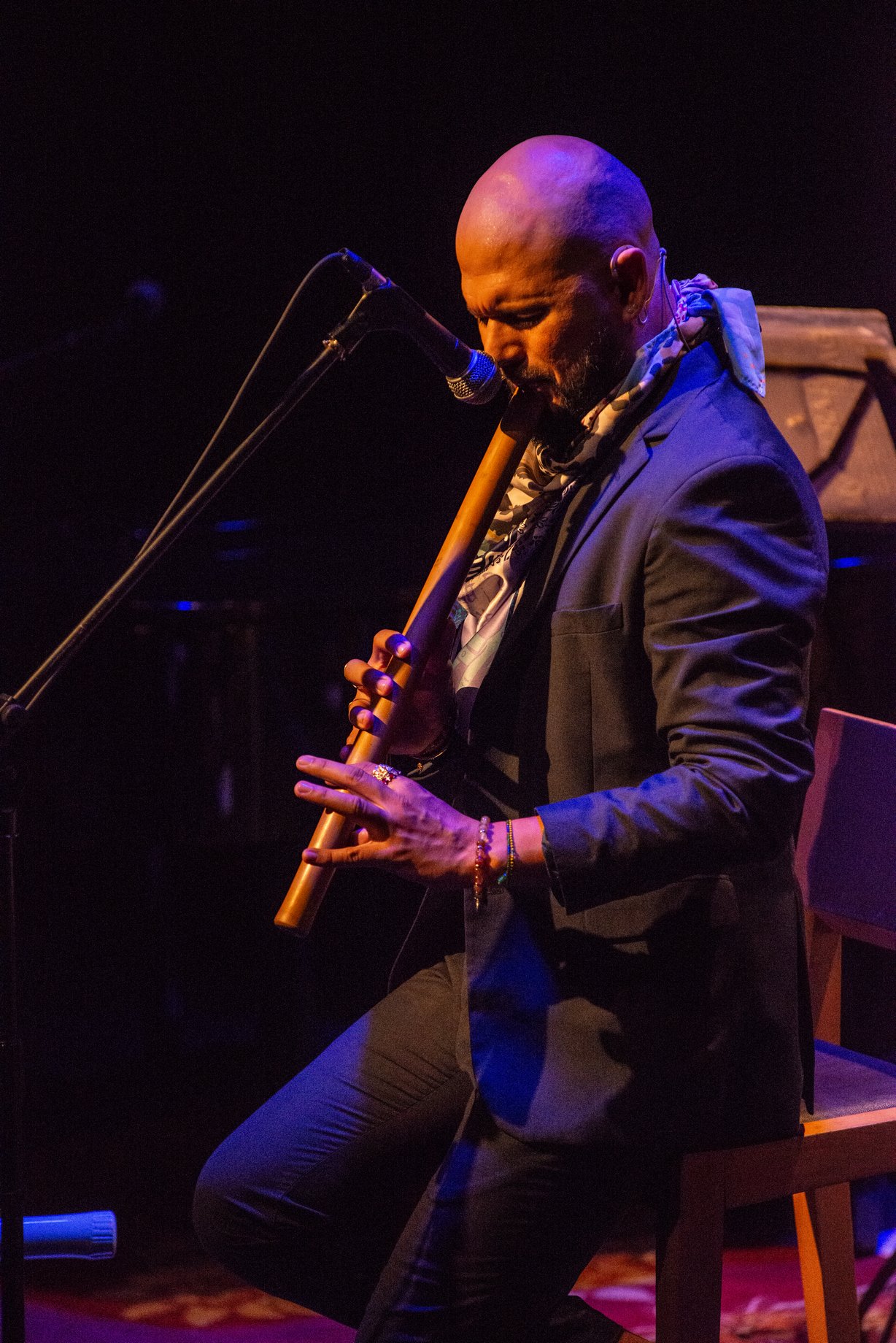 Olokun dio permiso a una quena y un piano.