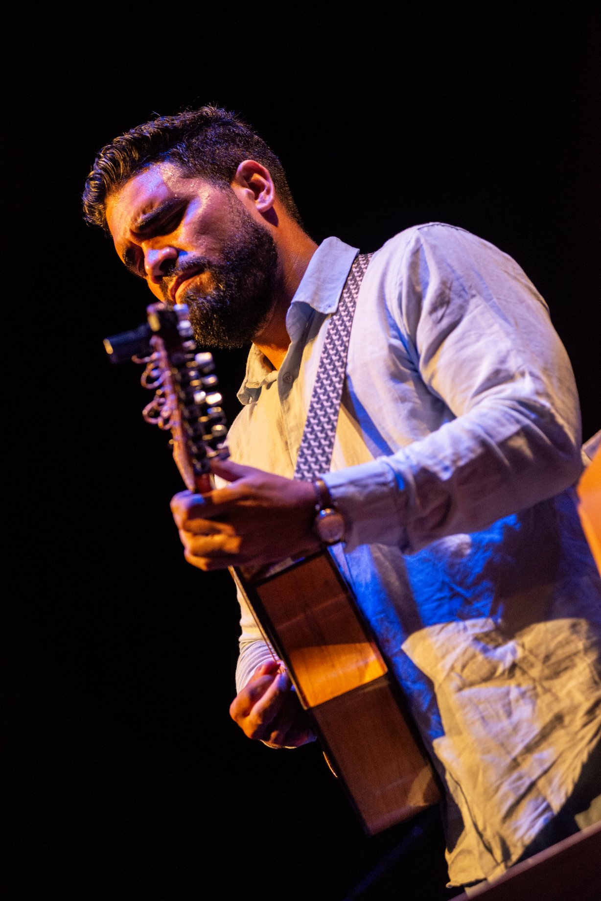 Olokun dio permiso a una quena y un piano.