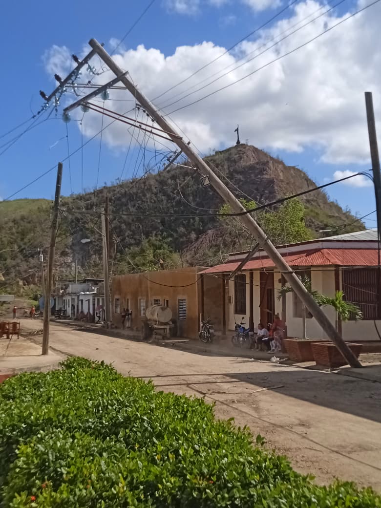 El poblado de El Cobre tras el paso del huracán Melissa. Foto: Nelson Hair Melik Marrero / Cubahora