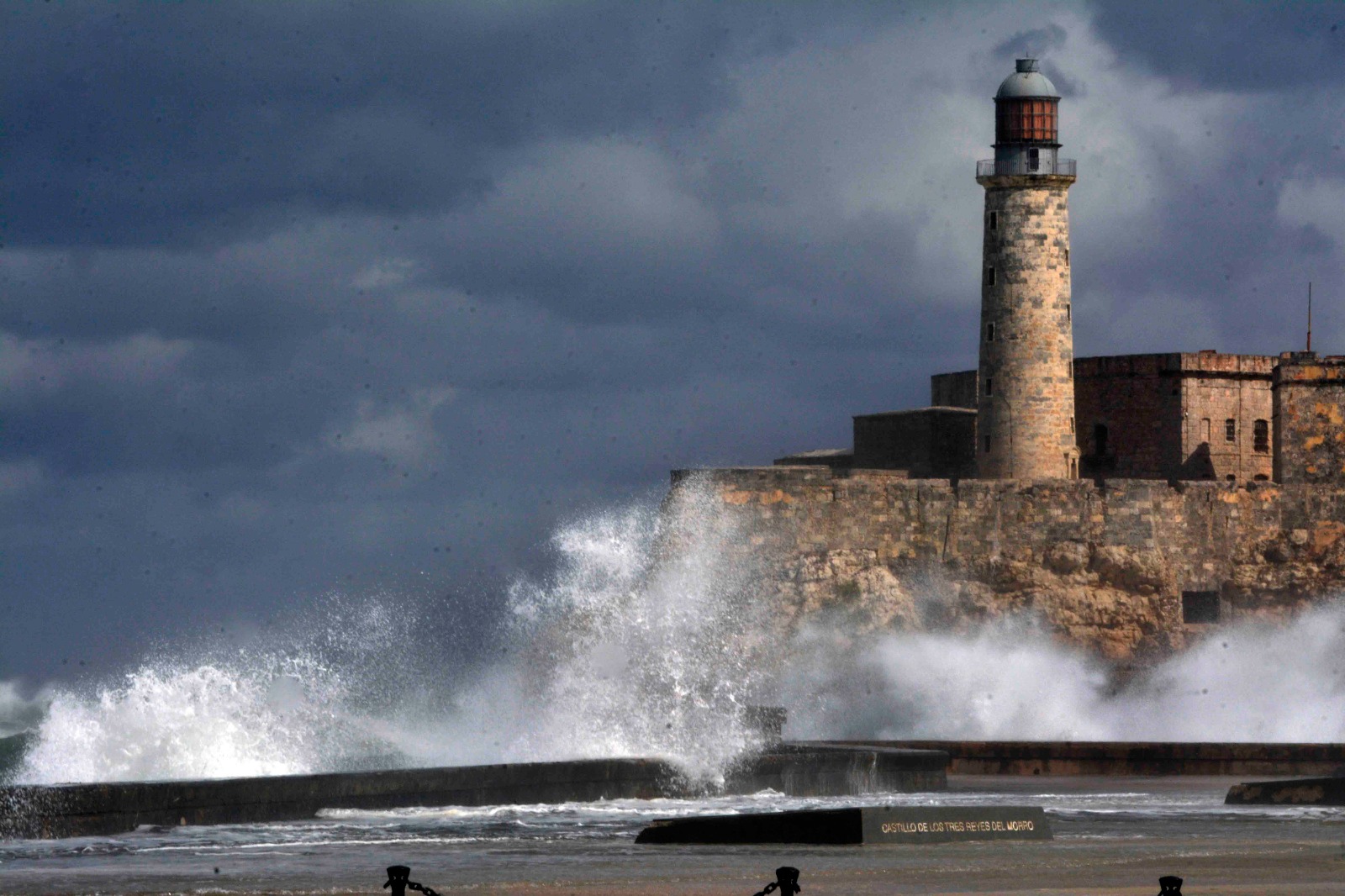 Inundaciones en el Malecón de La Habana