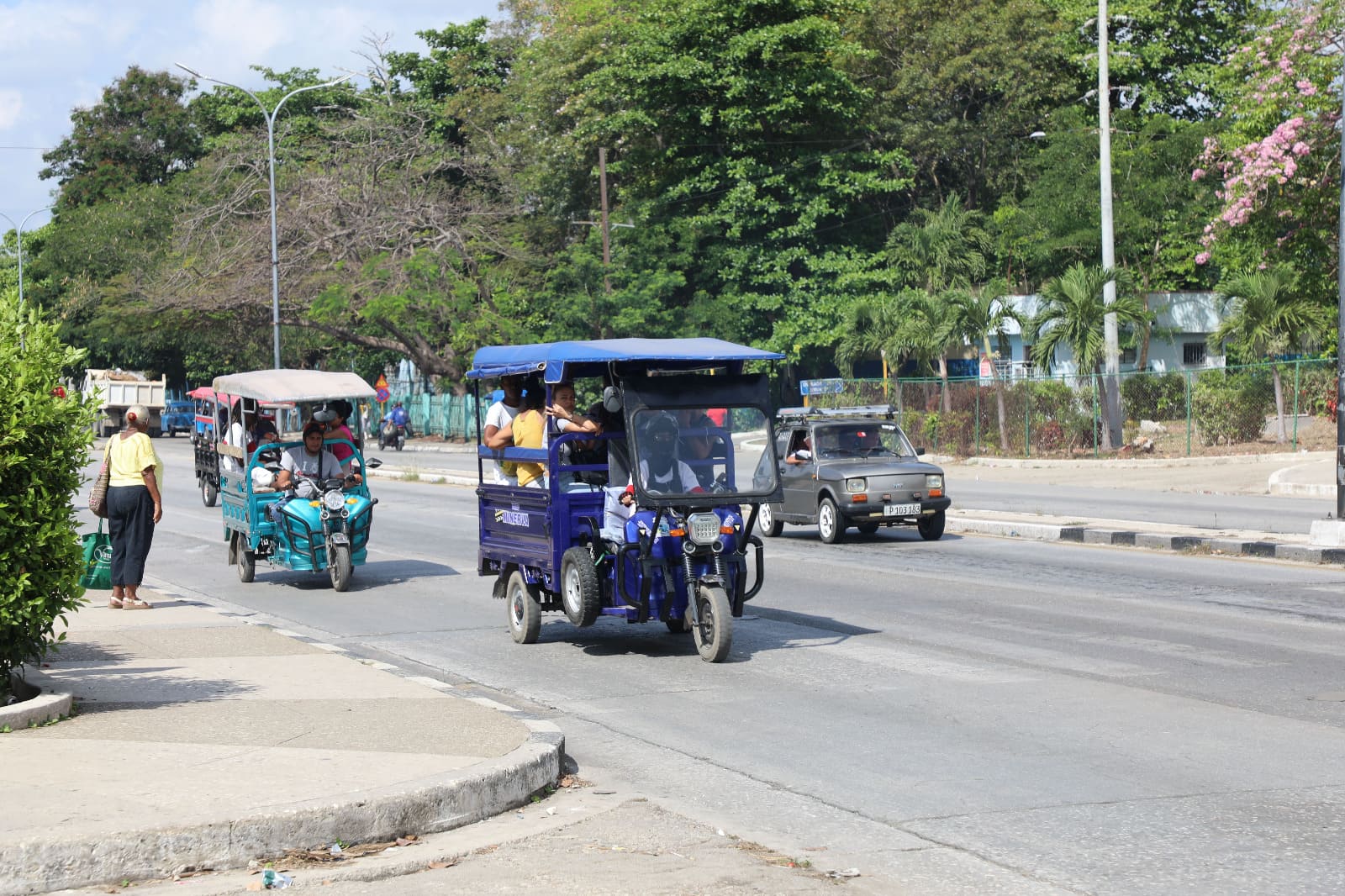 Triciclos en Cuba